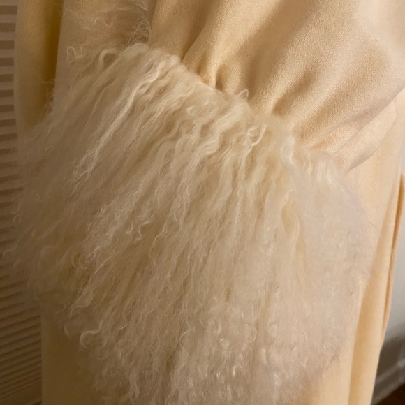 VINTAGE CEST SIMONE VINTAGE CAPE WITH SHEARLING - Picture 6 of 7